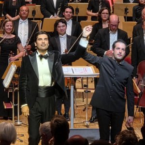 Jonathan Tetelman Bild